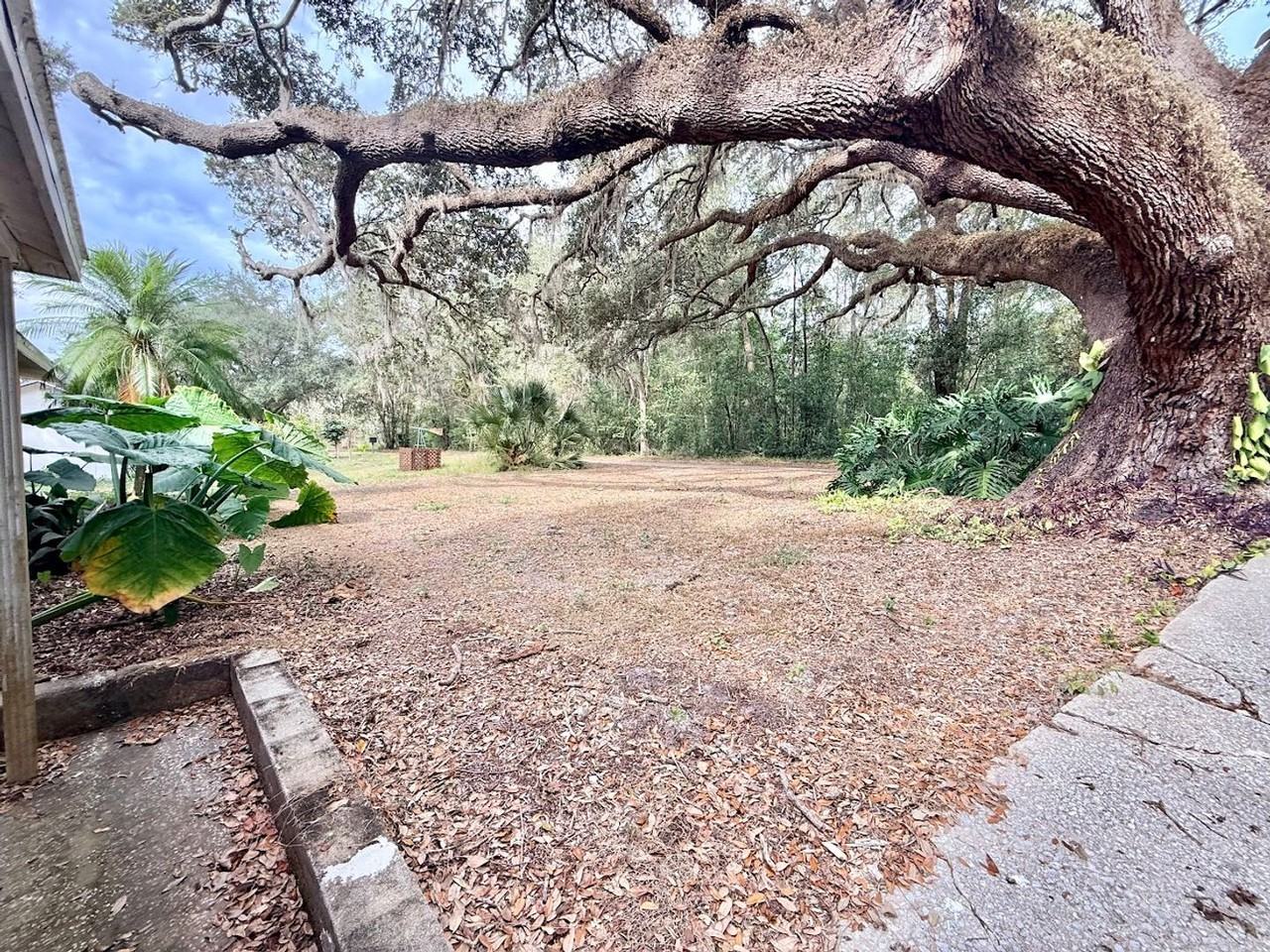 6100 Windmill Rd - Photo 2 of 17