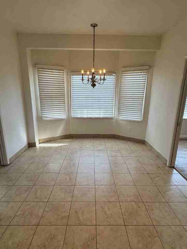 1573 Griffin Pt - Photo 3 of 16