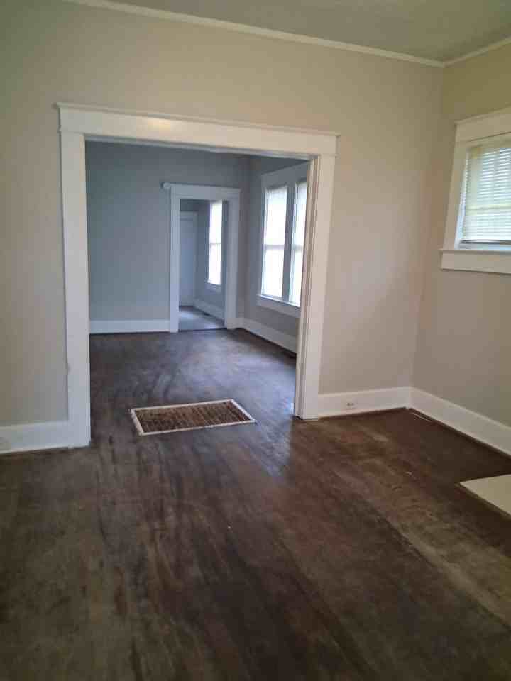 7017 Division Ave - Photo 2 of 6