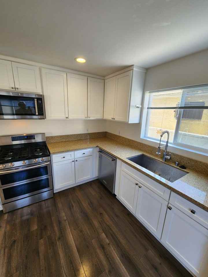 1629 W Summit St - Photo 6 of 33