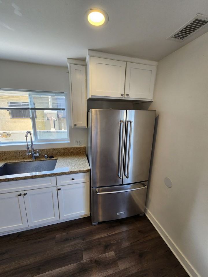 1629 W Summit St - Photo 7 of 33