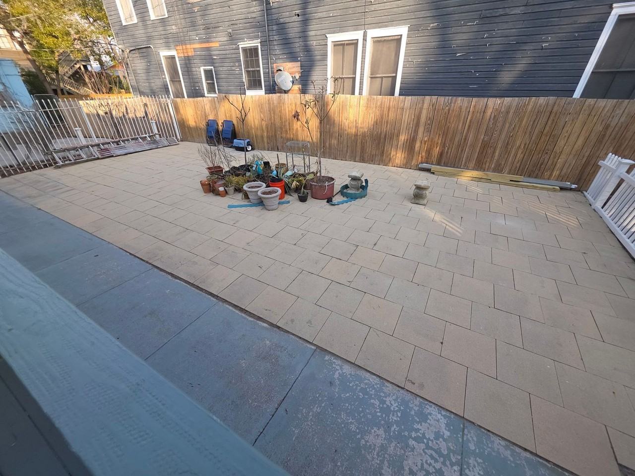 1102 E 33rd St - Photo 3 of 17