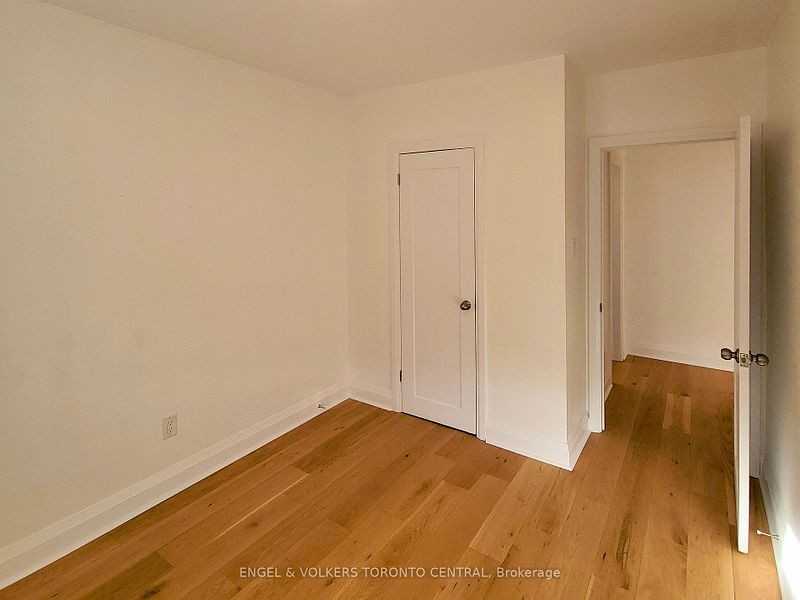 20 Norris Crescent - Photo 4 of 8