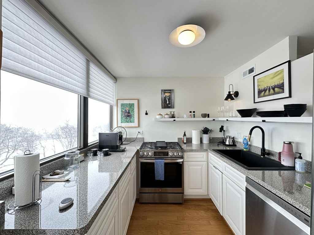 6701 S Crandon Ave #8B - Photo 3 of 21