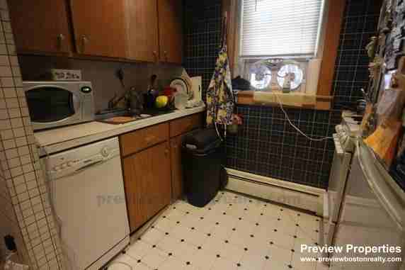 Commonwealth Ave #5 - Photo 3 of 7