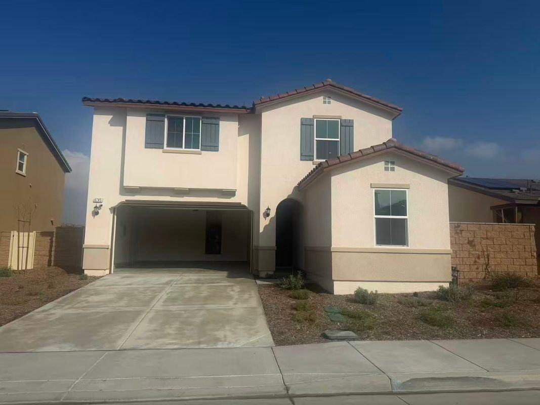 4745 Sicily Dr - Photo 3 of 17