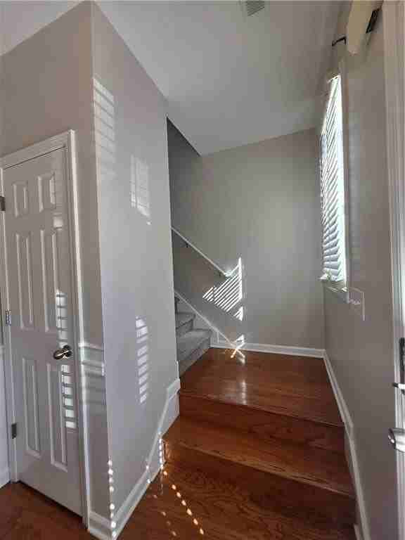 3090 Branham Dr - Photo 3 of 32
