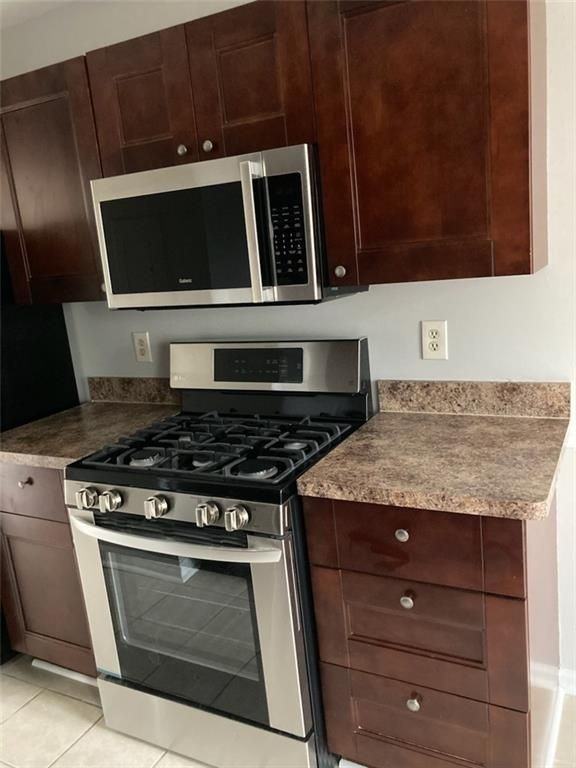 925 Mill Stone Dr - Photo 2 of 26