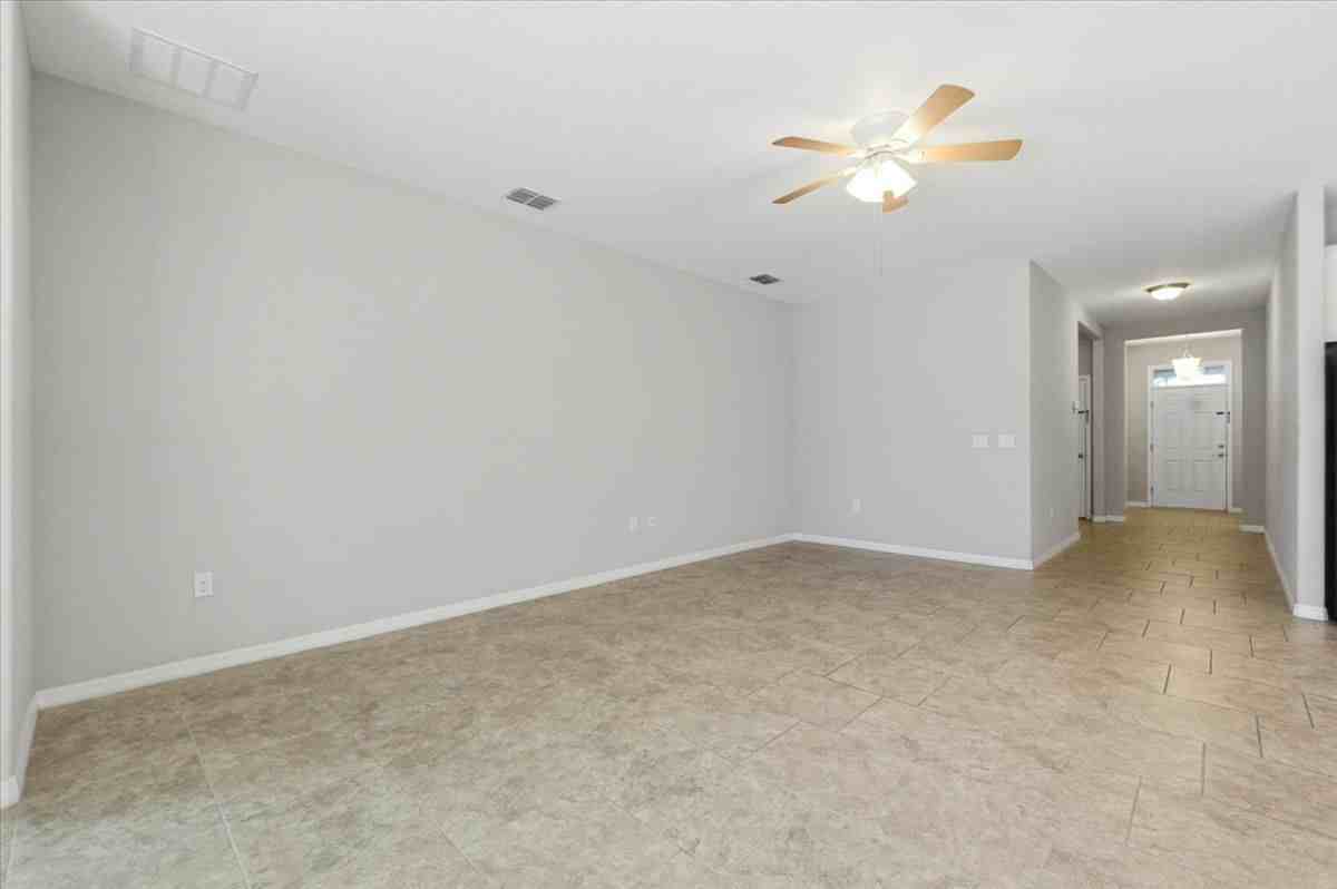 145 Waterside Cir - Photo 2 of 37