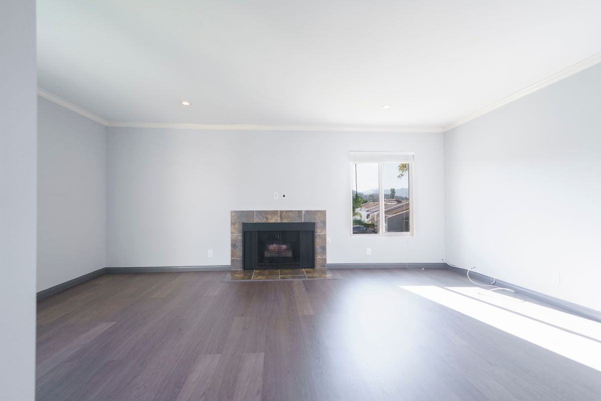 2830 Lakeridge Ln - Photo 3 of 43