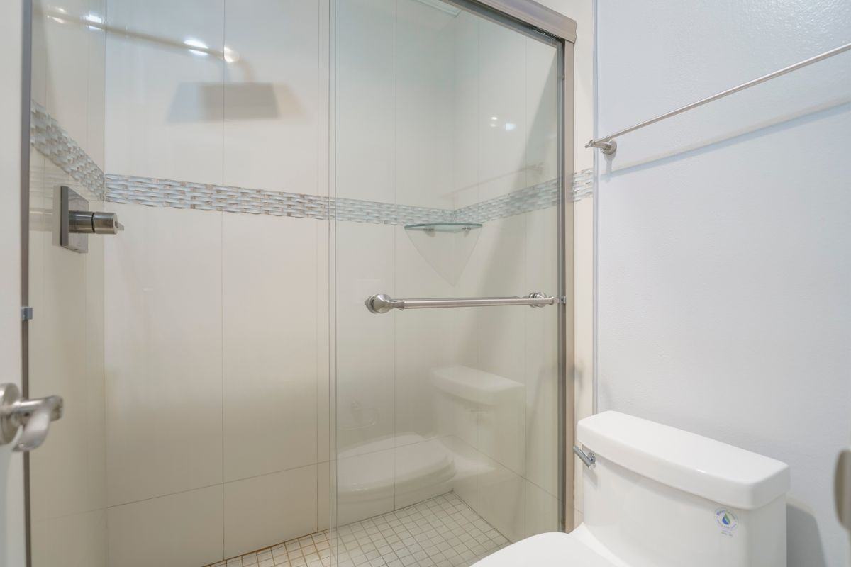 2830 Lakeridge Ln - Photo 7 of 43