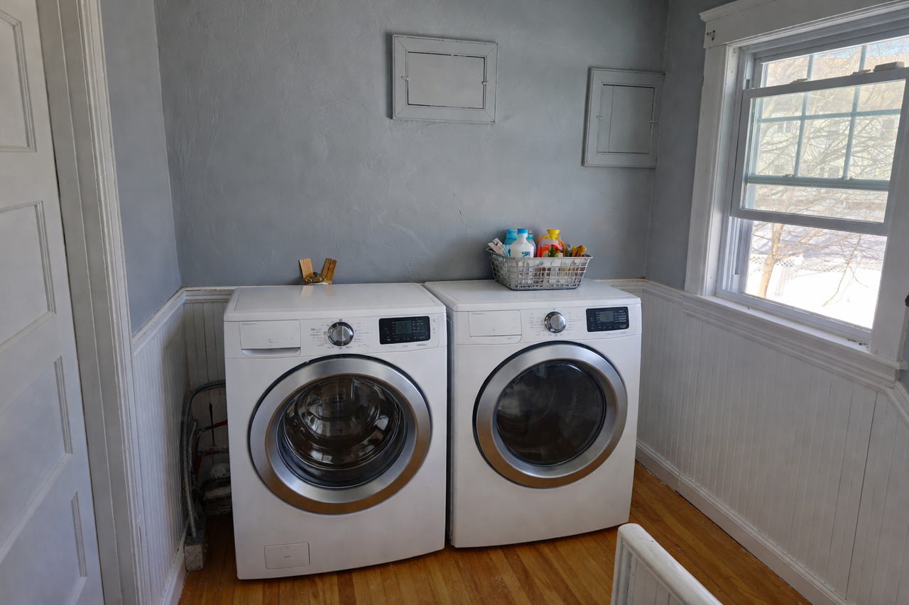 612 Grove St #2 - Photo 6 of 10