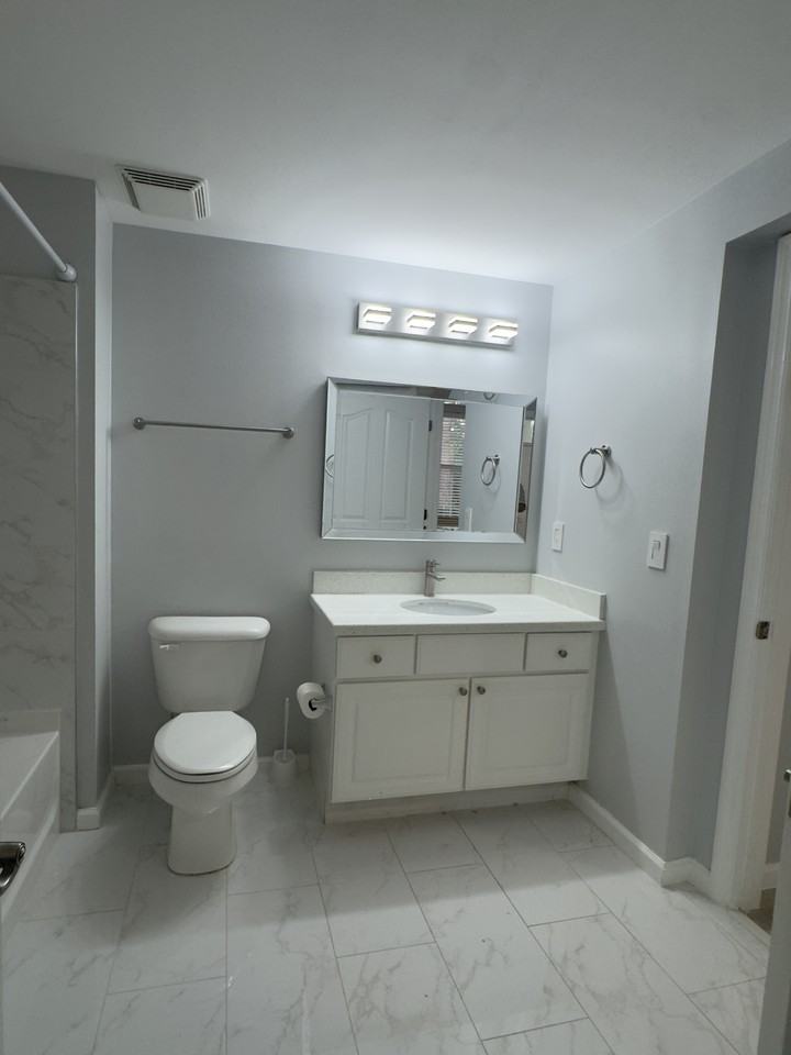 2042 Alta Meadows Ln #1712 - Photo 7 of 13