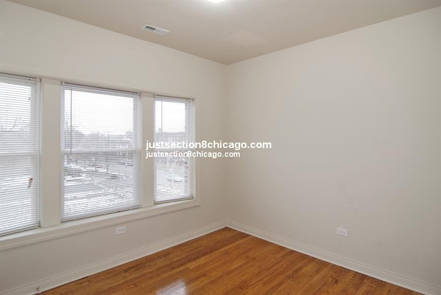 3254 W Huron St #2 - Photo 5 of 5