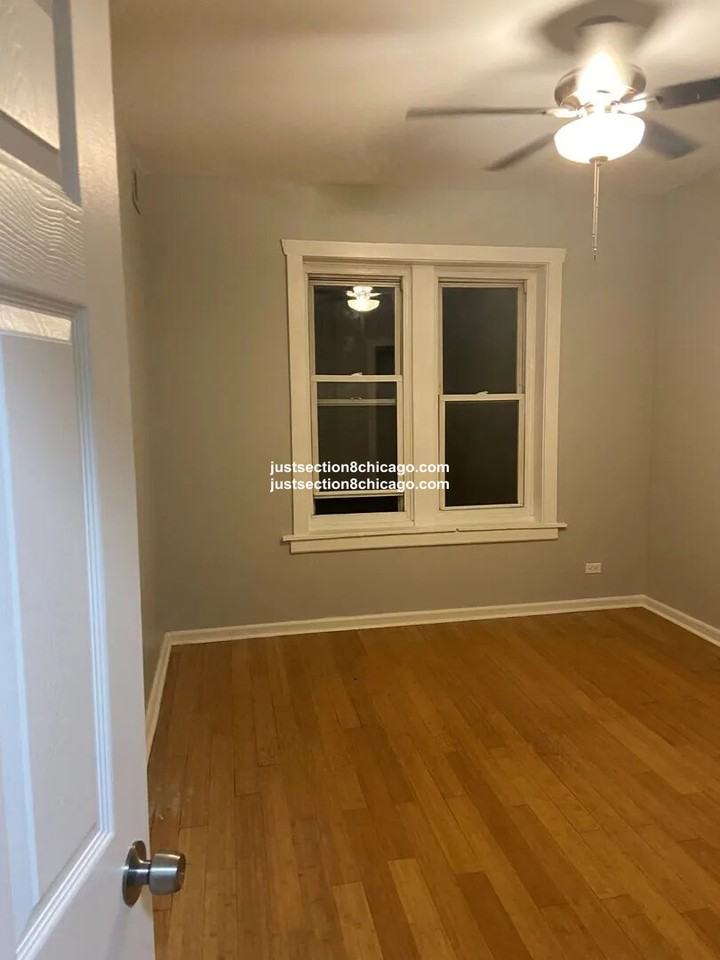 5735 W West Washington Blvd. #1 - Photo 4 of 7