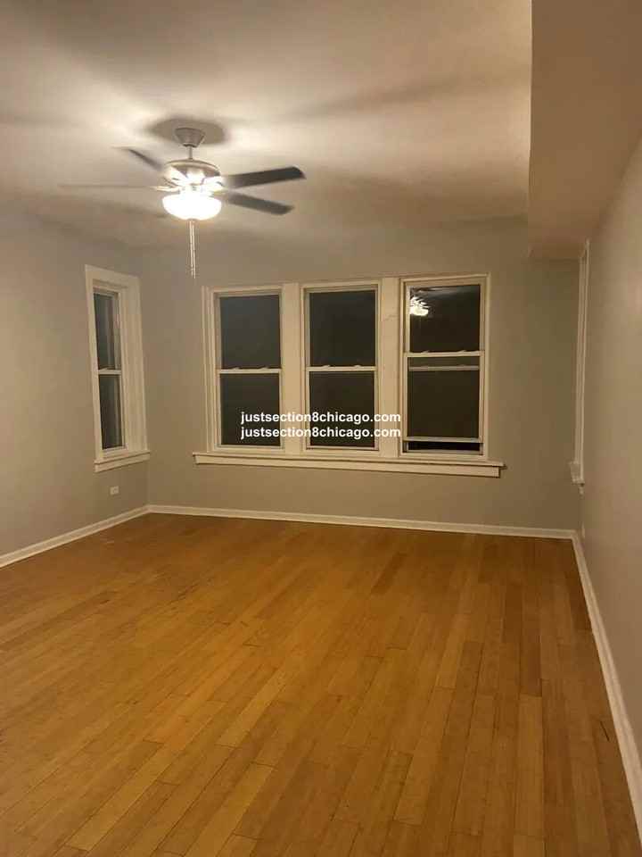 5735 W West Washington Blvd. #1 - Photo 6 of 7