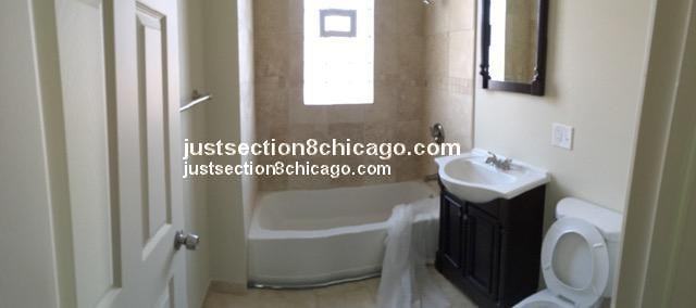 1025 N Leamington Ave #2 - Photo 2 of 6