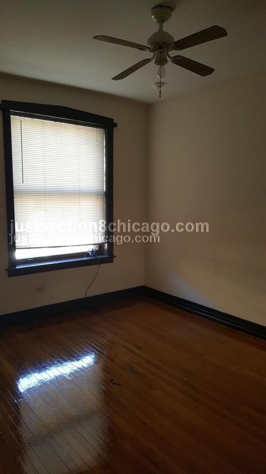 6228 S Eberhart Ave #2 - Photo 4 of 6