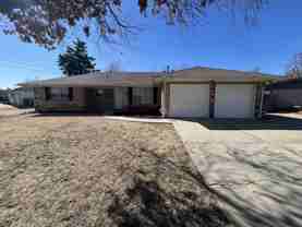 8105 W Lakeshore Dr - Photo 1 of 1