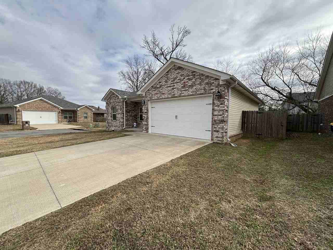 30 Woodhaven Dr - Photo 2 of 16