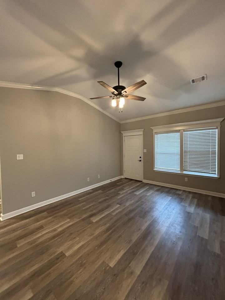 30 Woodhaven Dr - Photo 4 of 16