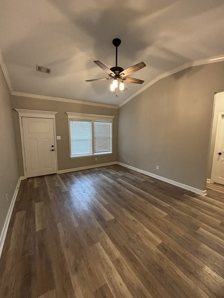 30 Woodhaven Dr - Photo 3 of 16