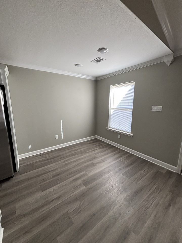 10 Jennifer Cv - Photo 5 of 16