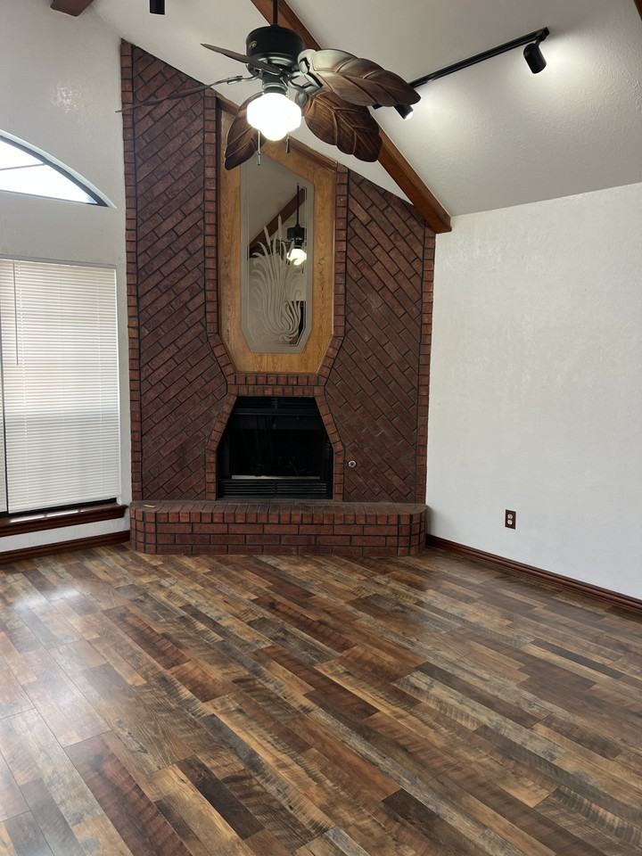 805 Woodward Ave - Photo 3 of 14