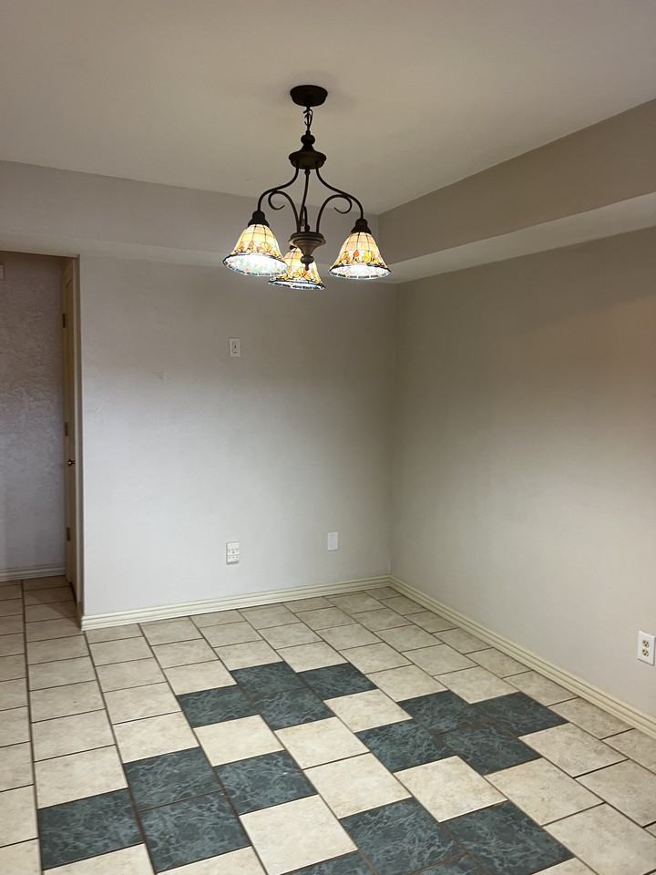 805 Woodward Ave - Photo 4 of 14