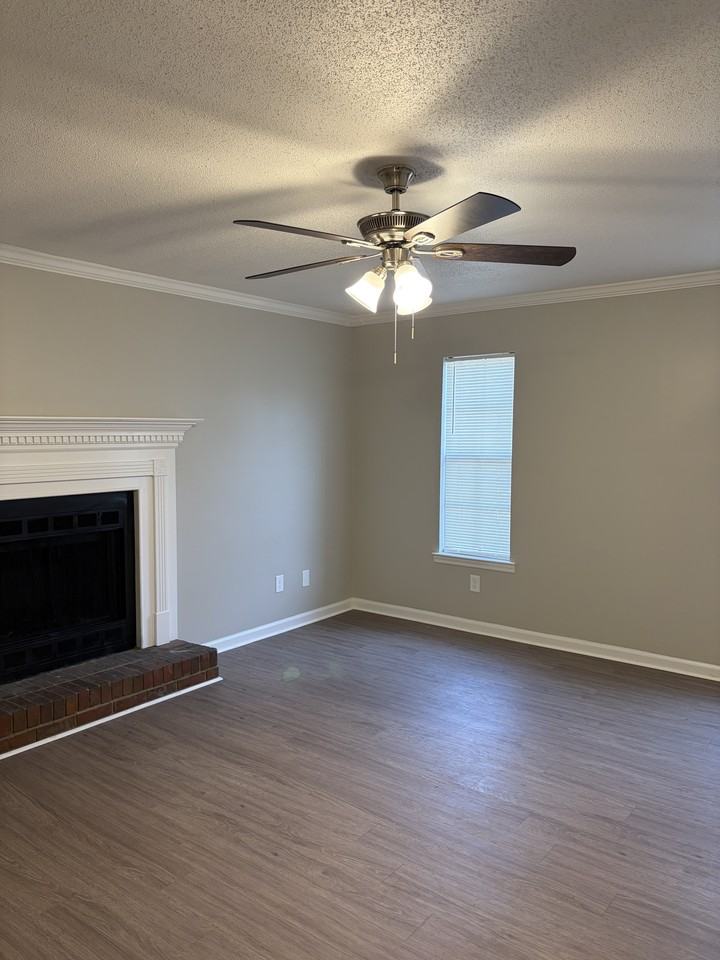 602 Timber Hill Dr - Photo 4 of 17