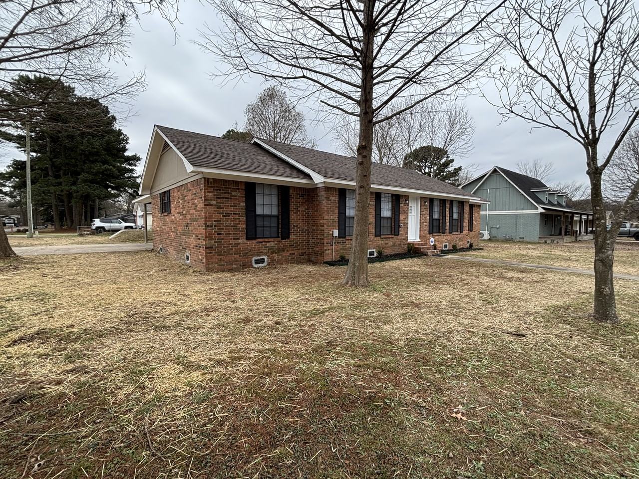 201 Goff St - Photo 2 of 16