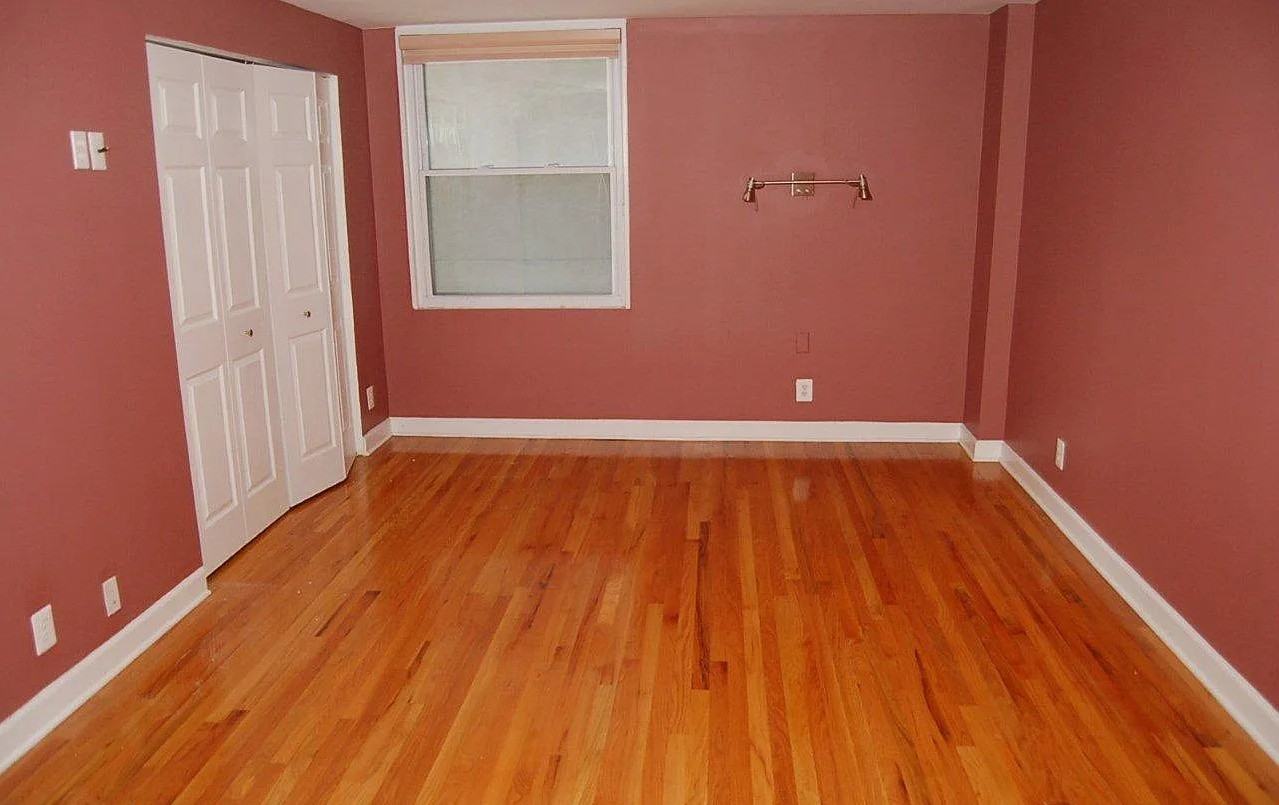 1101 Saint Paul St - Photo 3 of 7