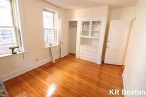 featured image of Barrows St #1