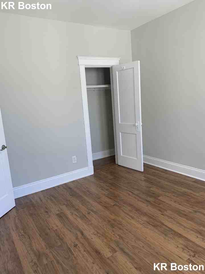 Commonwealth Ave #23 - Photo 6 of 36