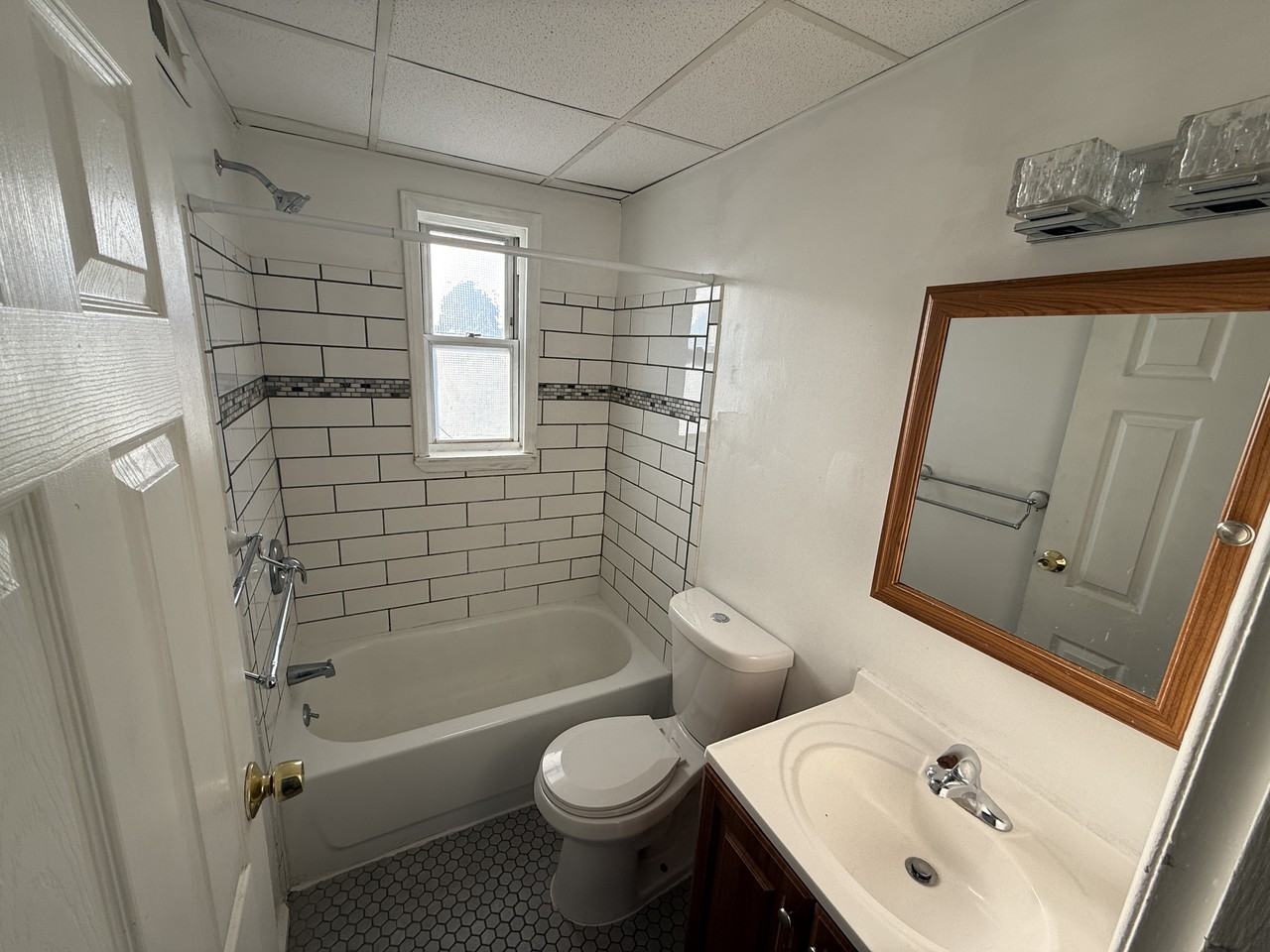 320 Springton Rd - Photo 6 of 18