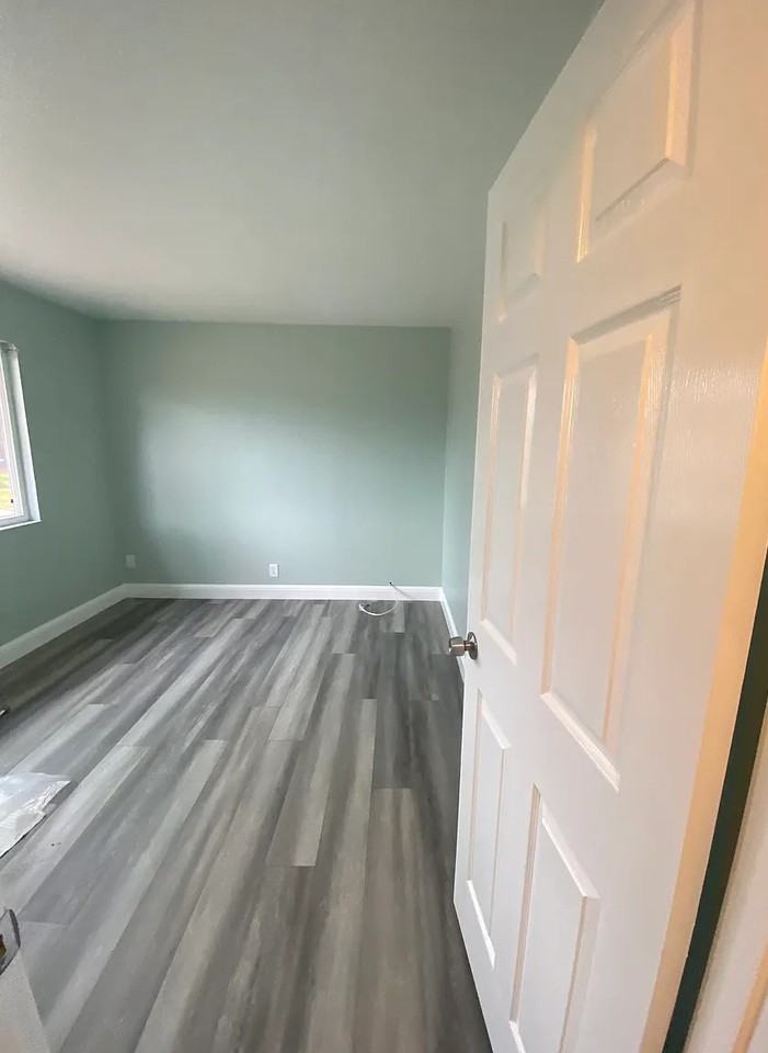 1362 Del Rio Cir #B - Photo 6 of 7