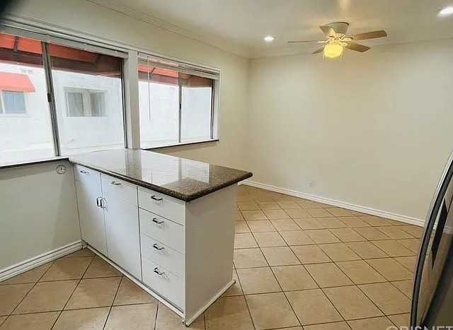 18656 Collins St #5 - Photo 5 of 20