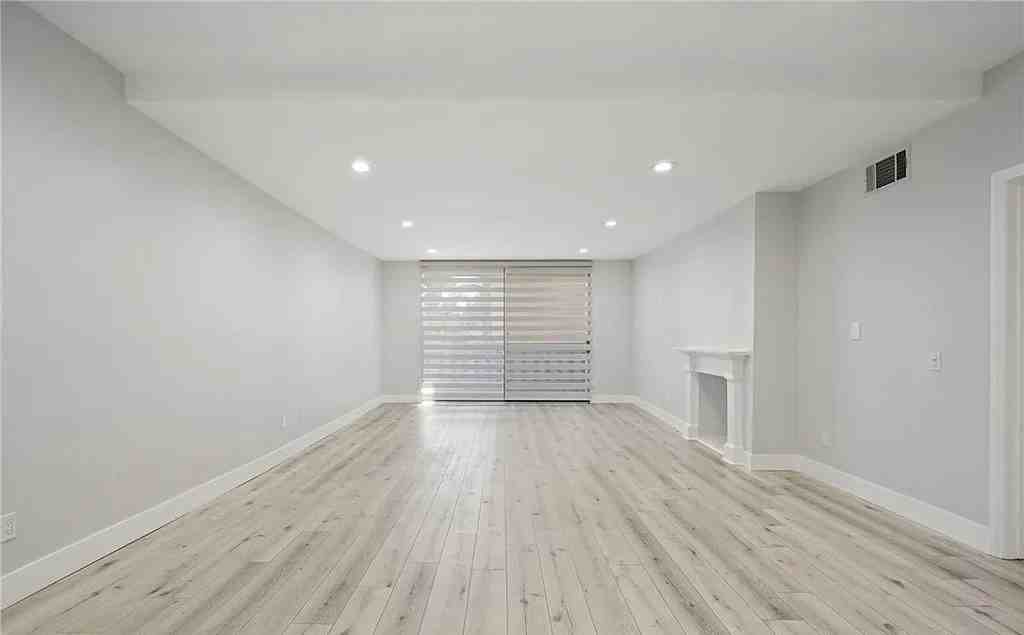 19029 Nordhoff St #103 - Photo 5 of 14