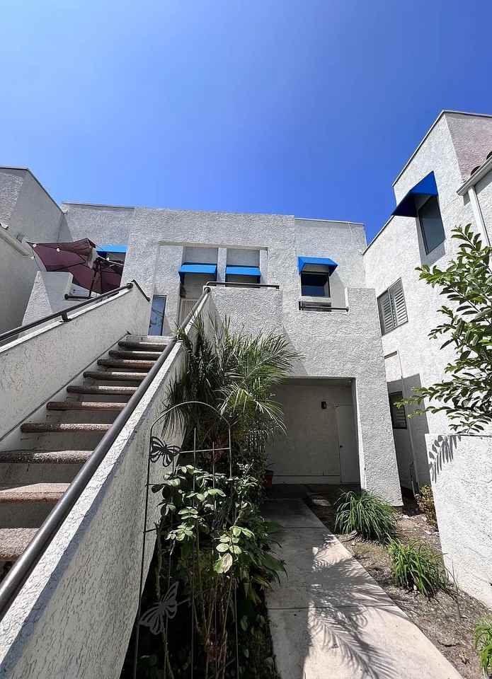 305 Park Shadow Ct - Photo 2 of 23