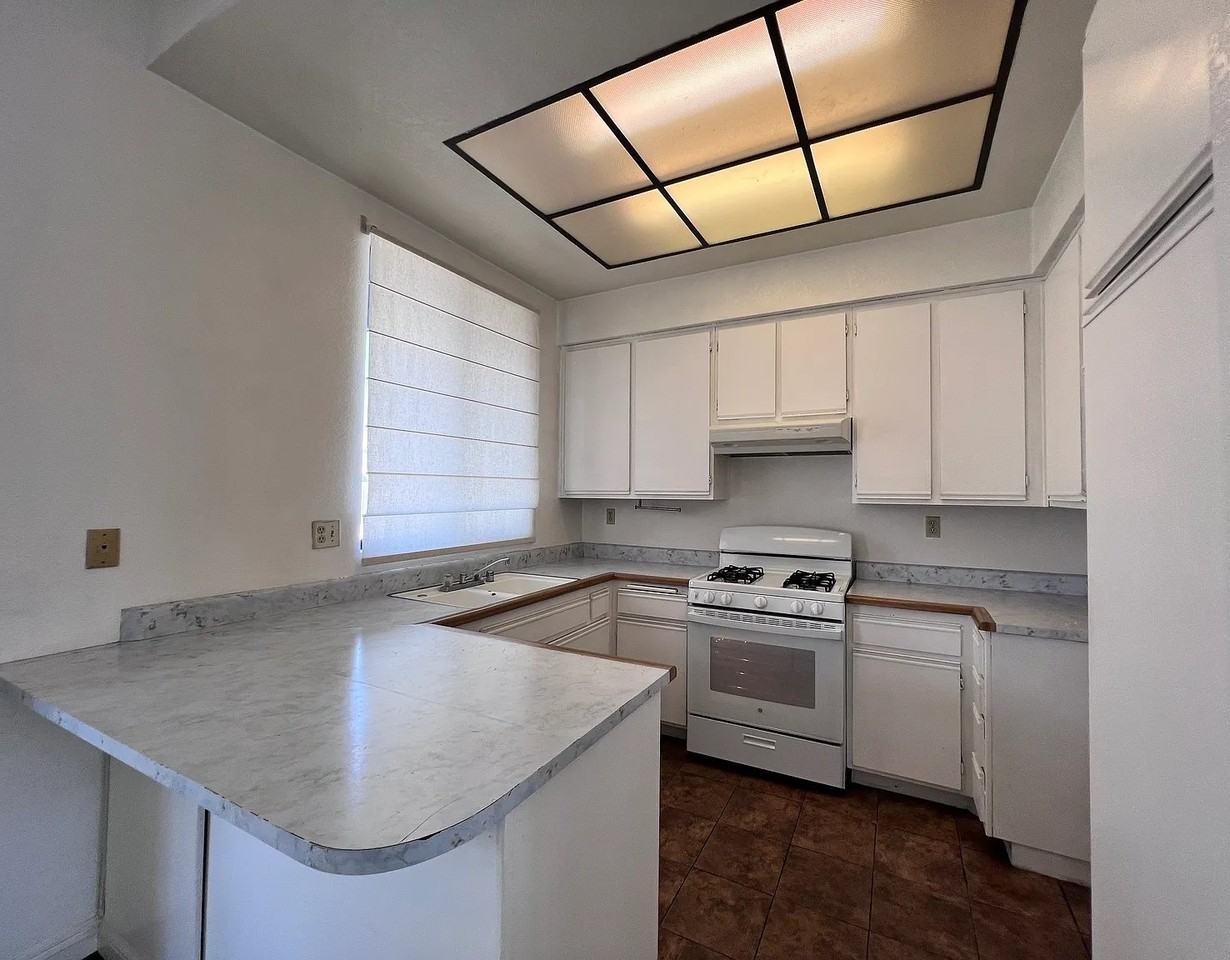 305 Park Shadow Ct - Photo 6 of 23