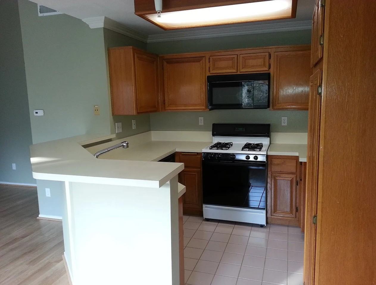 2572 Avenida Del Vis #201 - Photo 3 of 22