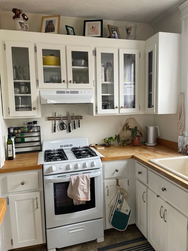 114 Riverway #17 - Photo 6 of 9