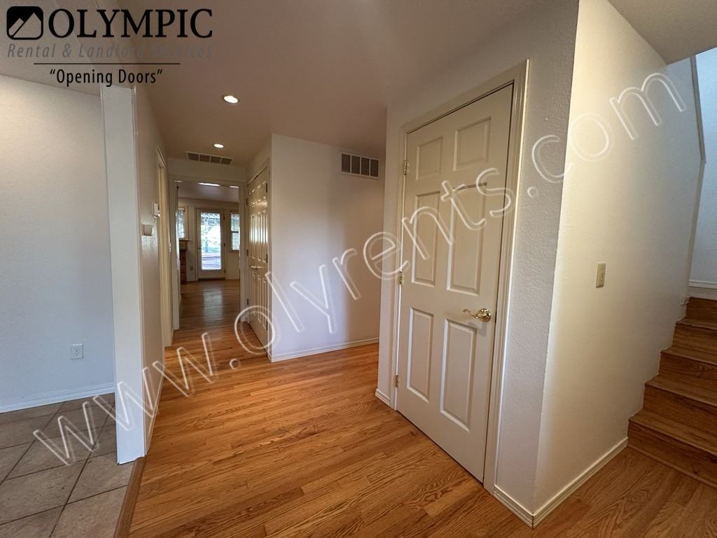 3902 Hillview Ct Nw - Photo 3 of 27