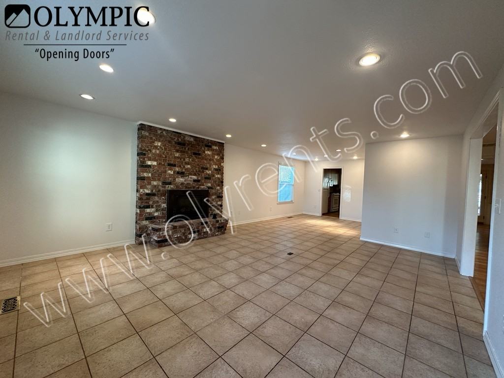 3902 Hillview Ct Nw - Photo 4 of 27