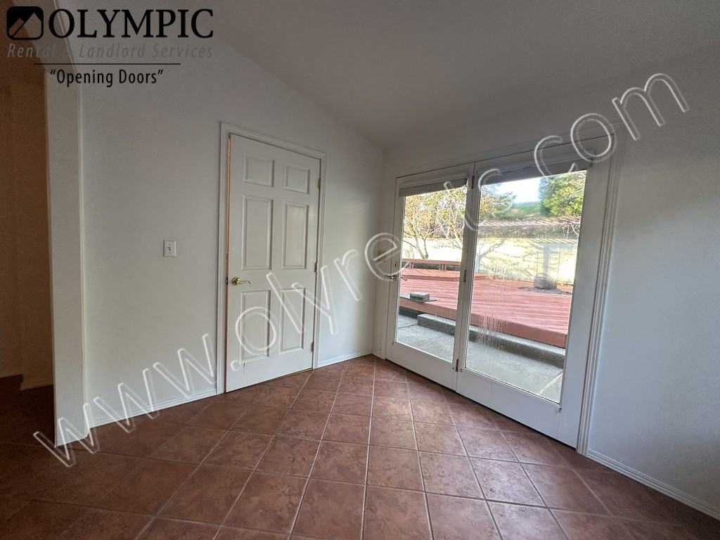 3902 Hillview Ct Nw - Photo 7 of 27