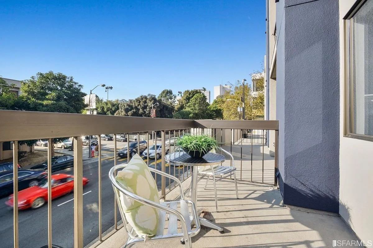 785 Golden Gate Ave #203 - Photo 3 of 7