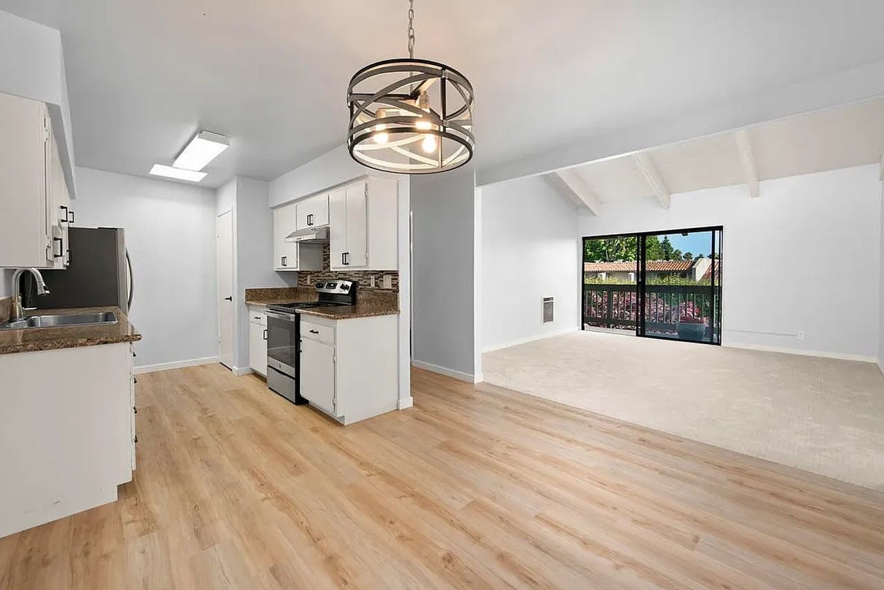 37 Dearborn Pl - Photo 2 of 7