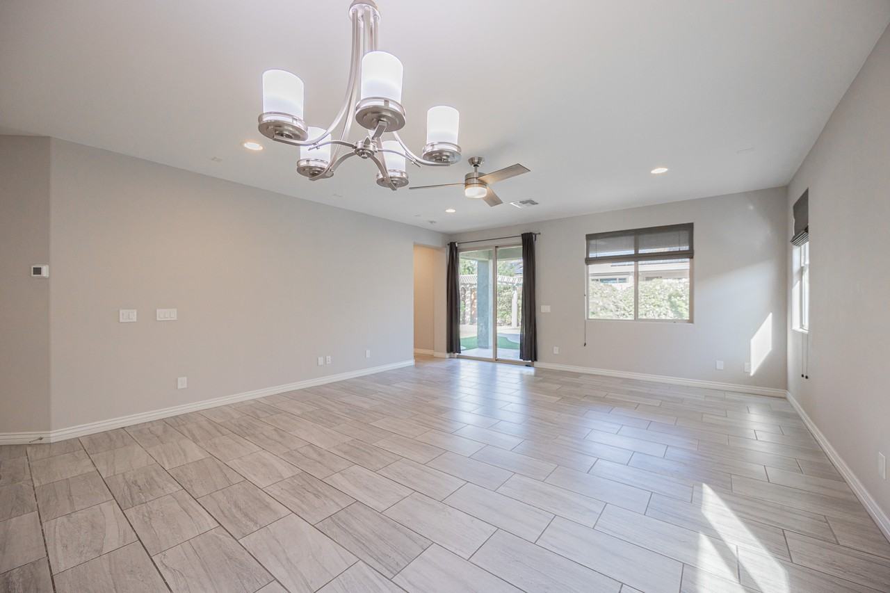 2612 W Perola Dr - Photo 5 of 33