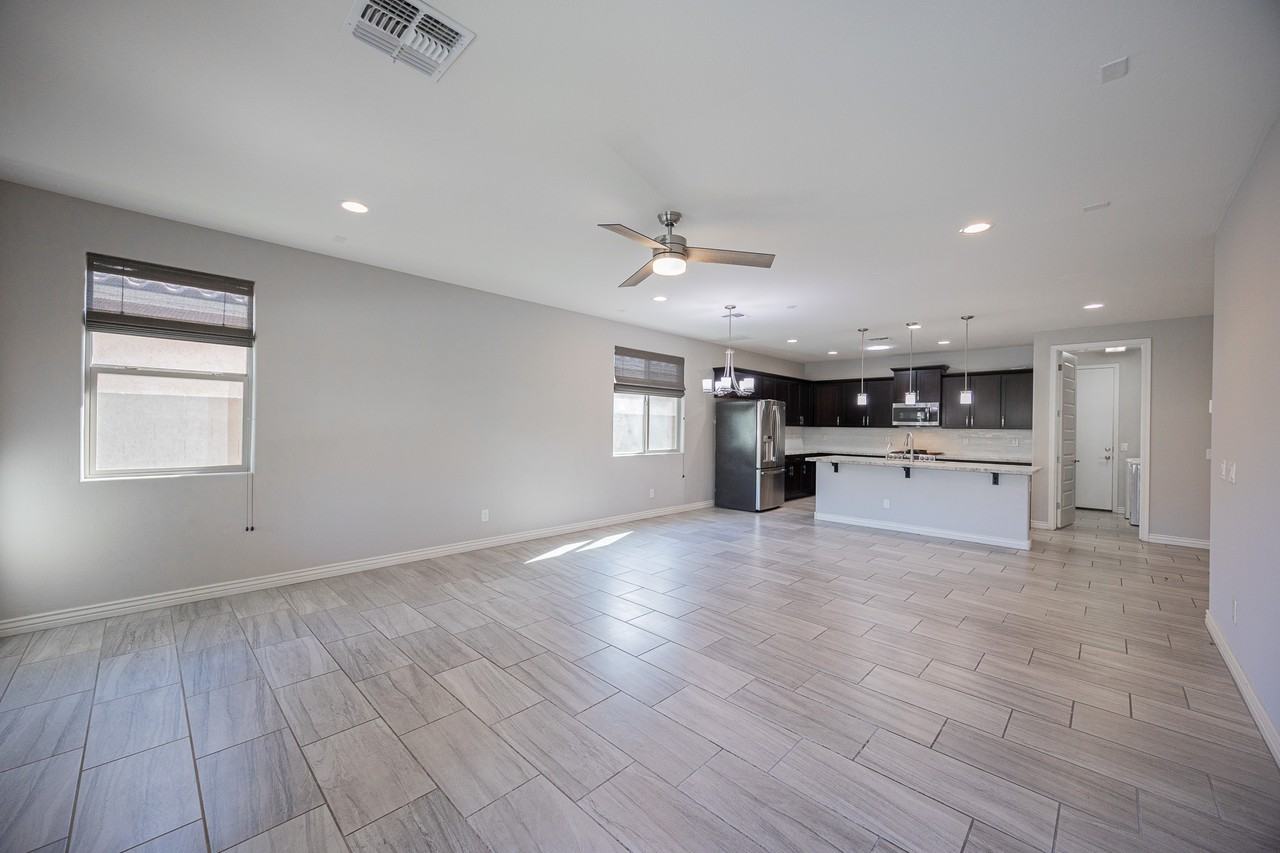 2612 W Perola Dr - Photo 7 of 33