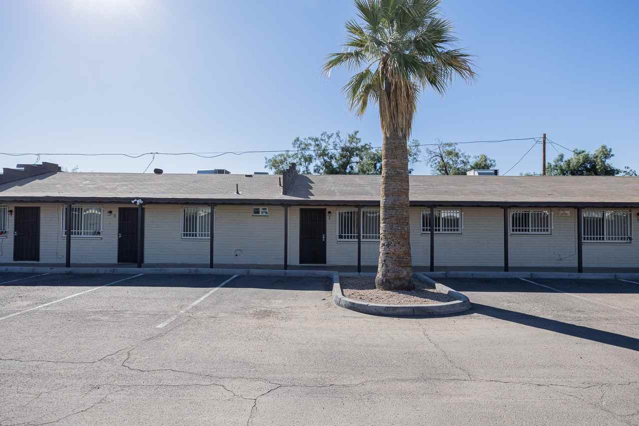 1915 N 26Th Place - Photo 3 of 46